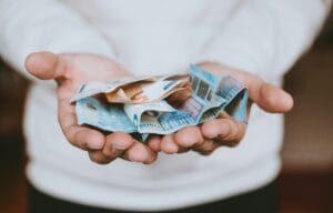 Wniesienie udziałów spółki z o.o. do fundacji rodzinnej